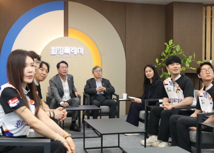 정명근 화성특례시장,‘팀MK글로리아’프로볼링팀 대회 우승 격려